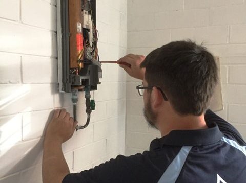 commercial electricians in Jolimont